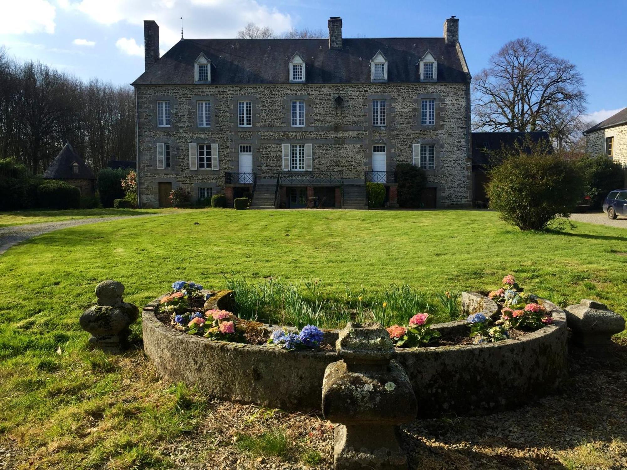 Chateau Isigny, Ideal Pour Les Familles Avec Enfants Et Les Animaux De Compagnie, Situe A Proximite Du Mont Saint-Michel Екстериор снимка