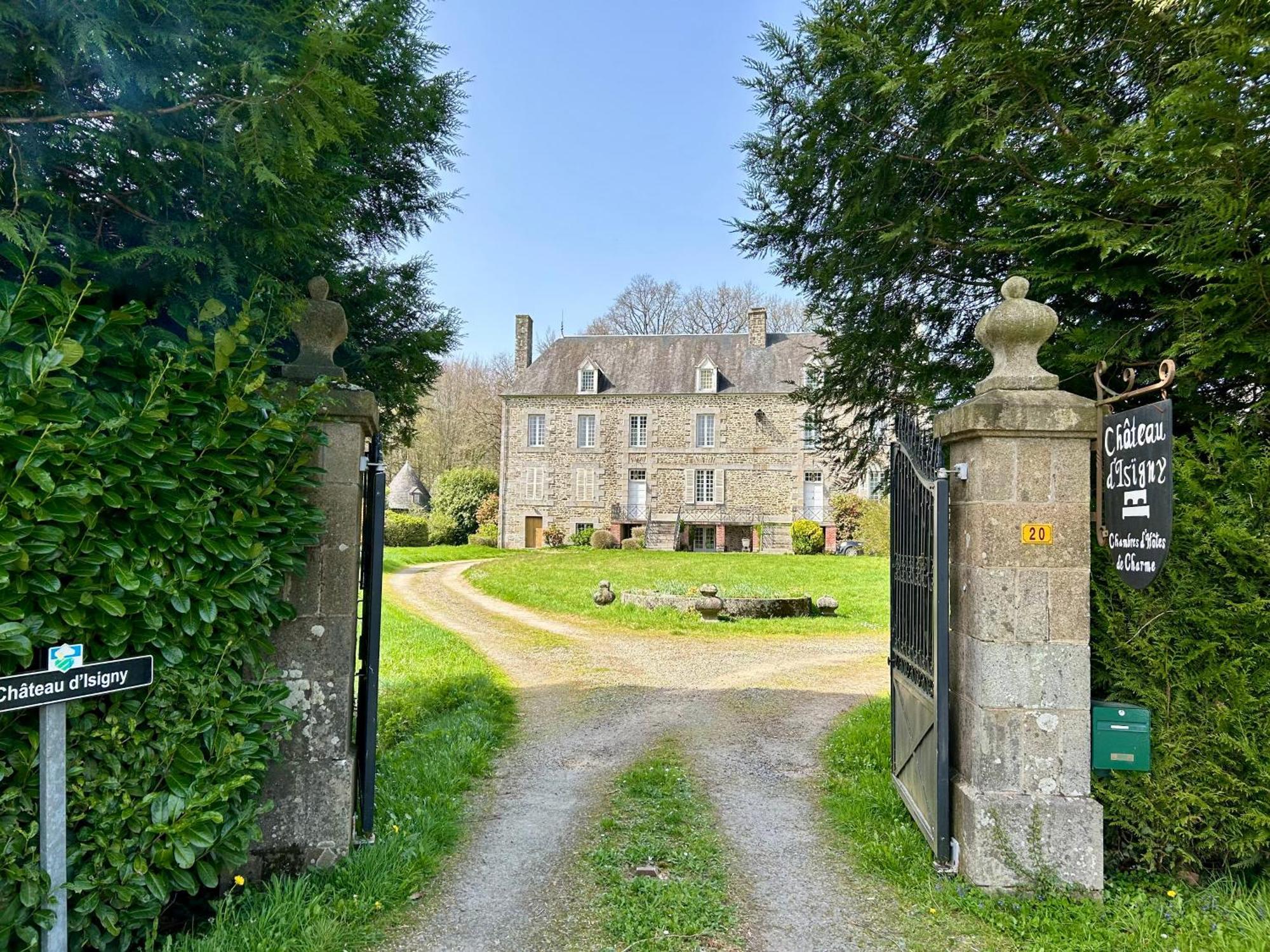Chateau Isigny, Ideal Pour Les Familles Avec Enfants Et Les Animaux De Compagnie, Situe A Proximite Du Mont Saint-Michel Екстериор снимка